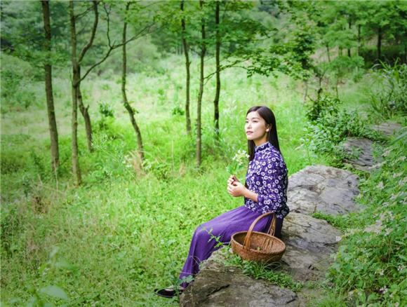 婺源鄉(xiāng)間有茶香