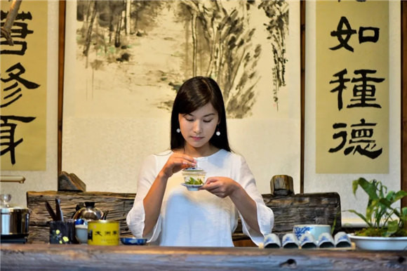婺源鄉(xiāng)間有茶香
